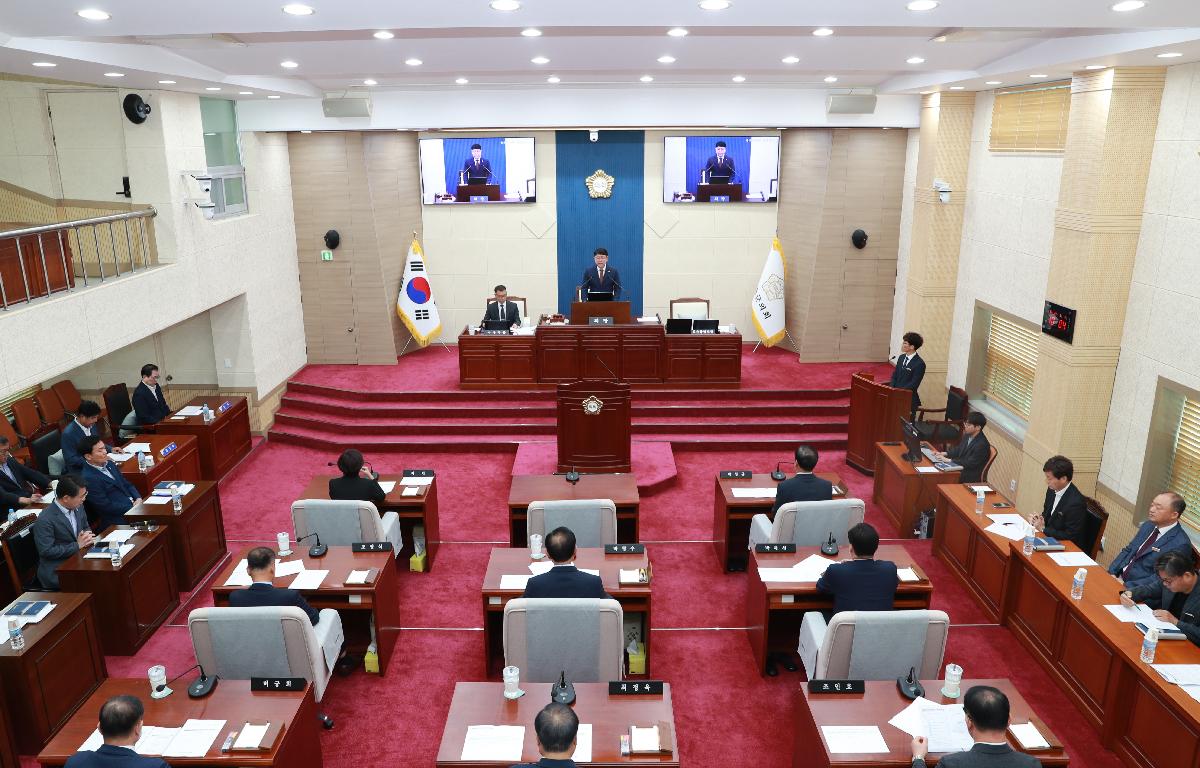 제323회 임시회 제 1차 본회의 첨부이미지 : AC4I2845.JPG