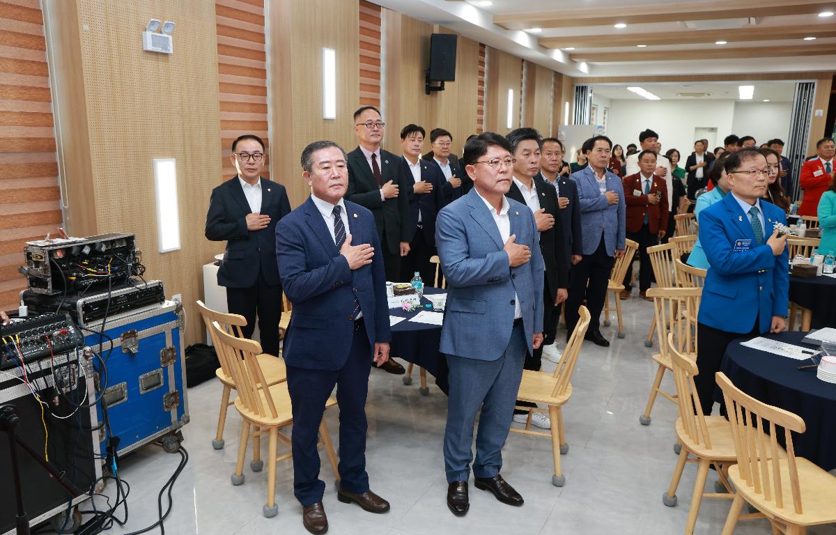 완도청해로타리클럽 회장단 이.취임식 첨부이미지 : 1U7A7413.JPG