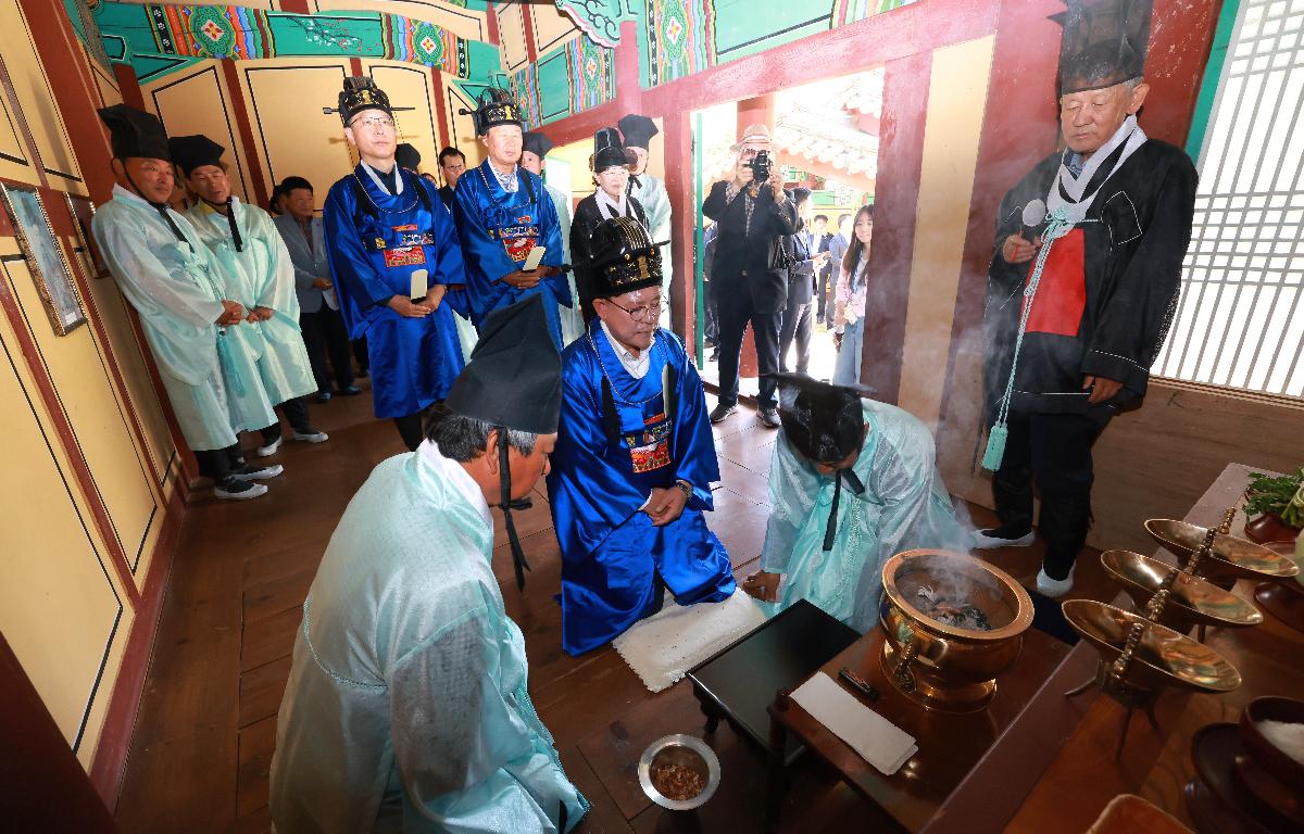 이순신 장군 제480주기 탄신제 기념행사 첨부이미지 : 1U7A8905.JPG