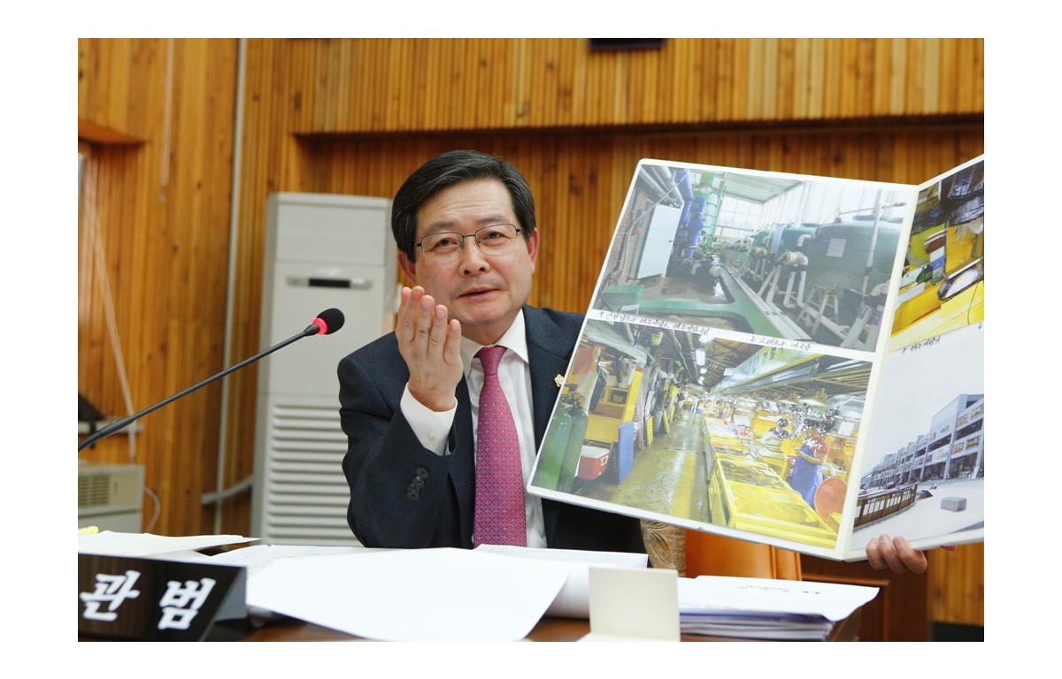 제236회 완도군의회 제2차 정례회 군정질의 첨부이미지 : 정관범 의원님.JPG